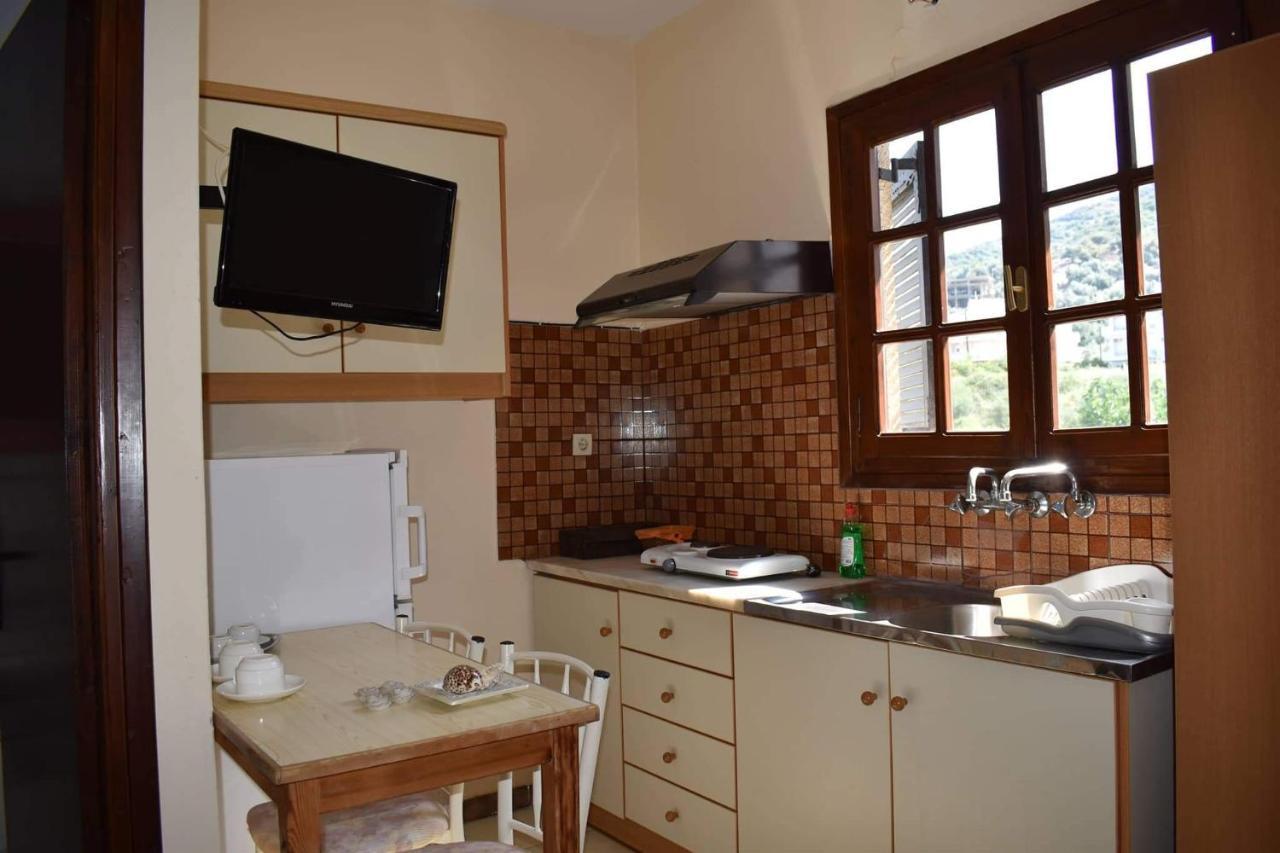 Iliotropio Studios Loutra Edipsou  Luaran gambar