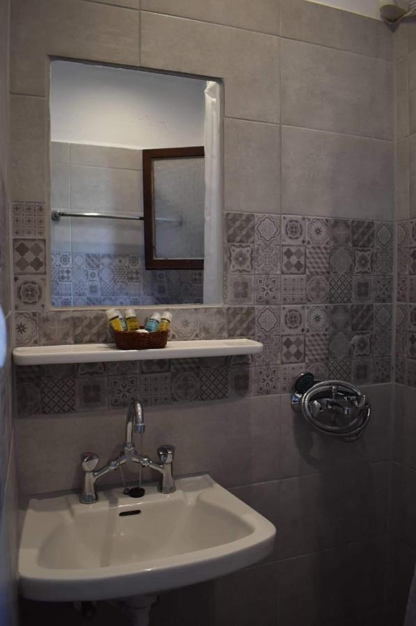 Iliotropio Studios Loutra Edipsou  Luaran gambar