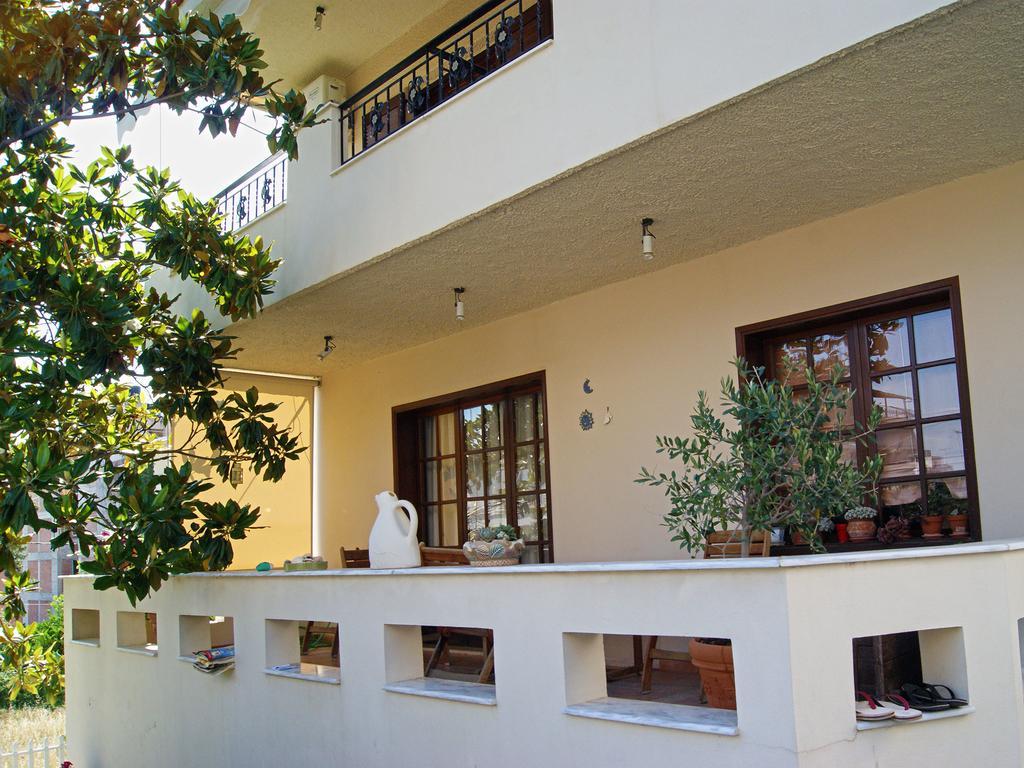 Iliotropio Studios Loutra Edipsou  Luaran gambar