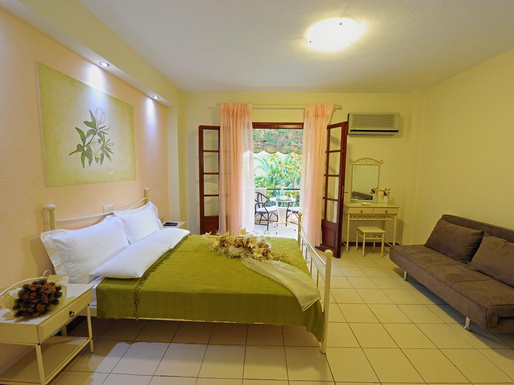 Iliotropio Studios Loutra Edipsou  Luaran gambar